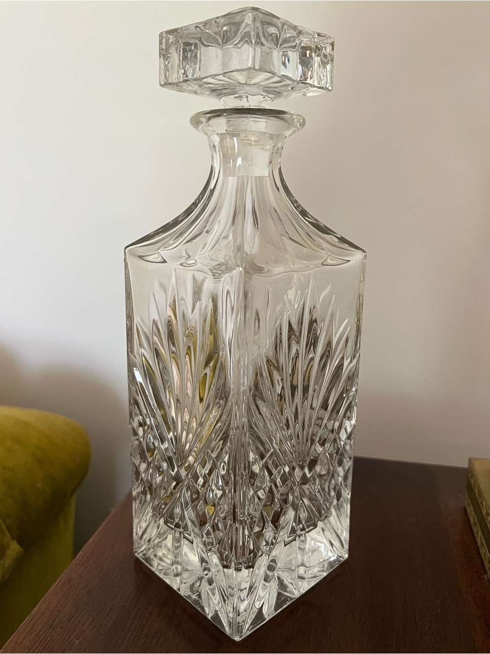 Clear Crystal Glass Whiskey Decanter with Stopper - Elegant Home Accent